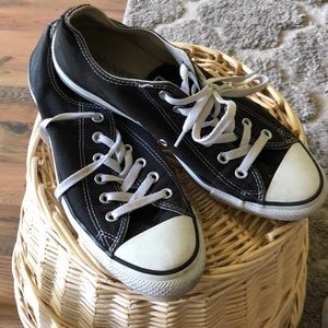 Women’s size 10 Converse